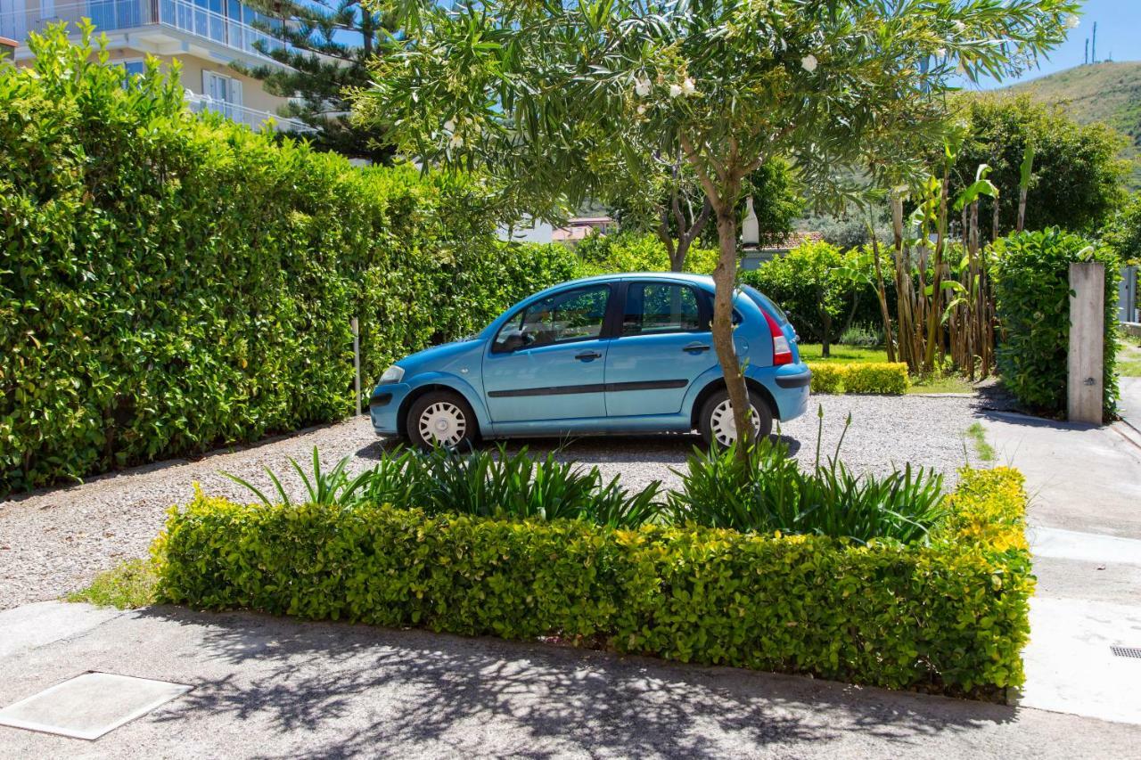Appartamenti Vacanze Mareemare Capo dʼOrlando Eksteriør bilde